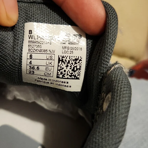 NEW BALANCE  Sneakers - Picture 9 of 9